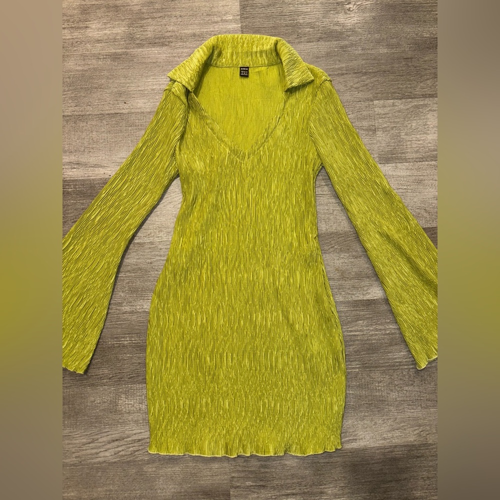 SHEIN Lime Green Crinkled Blouse